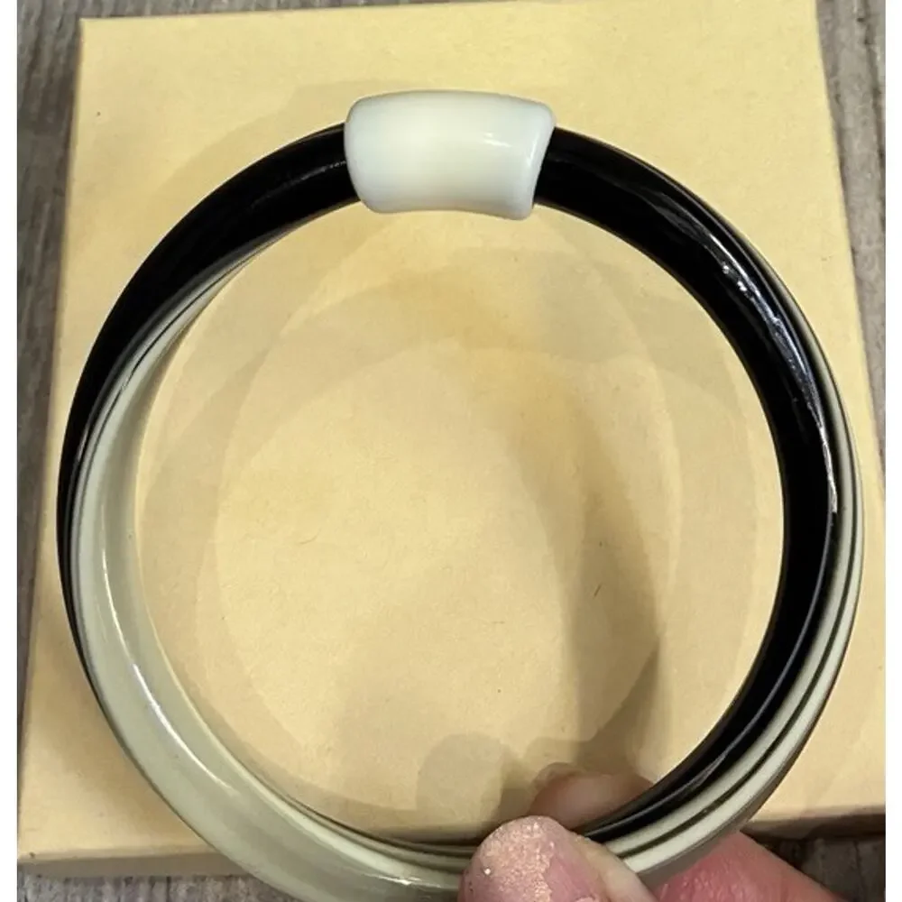 Vintage Lea Stein Unsigned Laminated Bangle Black And Cream Mod Deco Bracelet